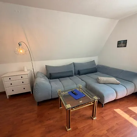 Hébergement de vacances Ganzes Wald & Welle - Bis 14 Personen - Grosser Garten, 850m Ostsee, Kamin, Gratis Parkplatz & Wifi
