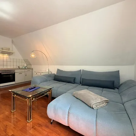 Ganzes Wald & Welle - Bis 14 Personen - Grosser Garten, 850m Ostsee, Kamin, Gratis Parkplatz & Wifi