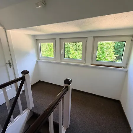 Ganzes Wald & Welle - Bis 14 Personen - Grosser Garten, 850m Ostsee, Kamin, Gratis Parkplatz & Wifi *